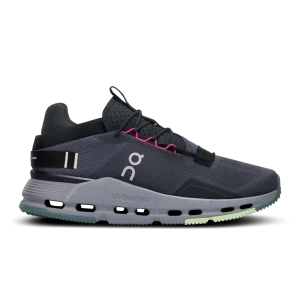 En Cloudnova Eclipse Alloy Shoes, una zapatilla en tonos negros y grises con la comodidad CloudTec para las calles del Reino Unido.