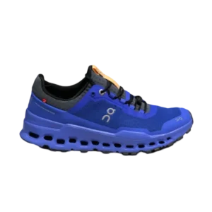 Zapatillas Cloudultra Cerulean Blue, ideales para carreras largas y pruebas en el Reino Unido gracias a su espuma Helion y sus suelas estables.