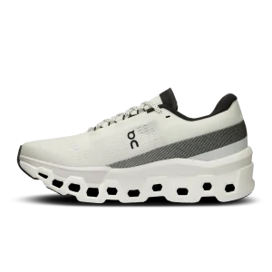 En Cloud Monster White Frost Shoes, las zapatillas para correr en carretera duras están especialmente diseñadas con ingeniería suiza.