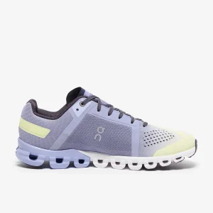 Sobre las zapatillas Cloudflow Nimbus Seedling, unas zapatillas para correr muy populares, súper livianas y con tecnología Speedboard.