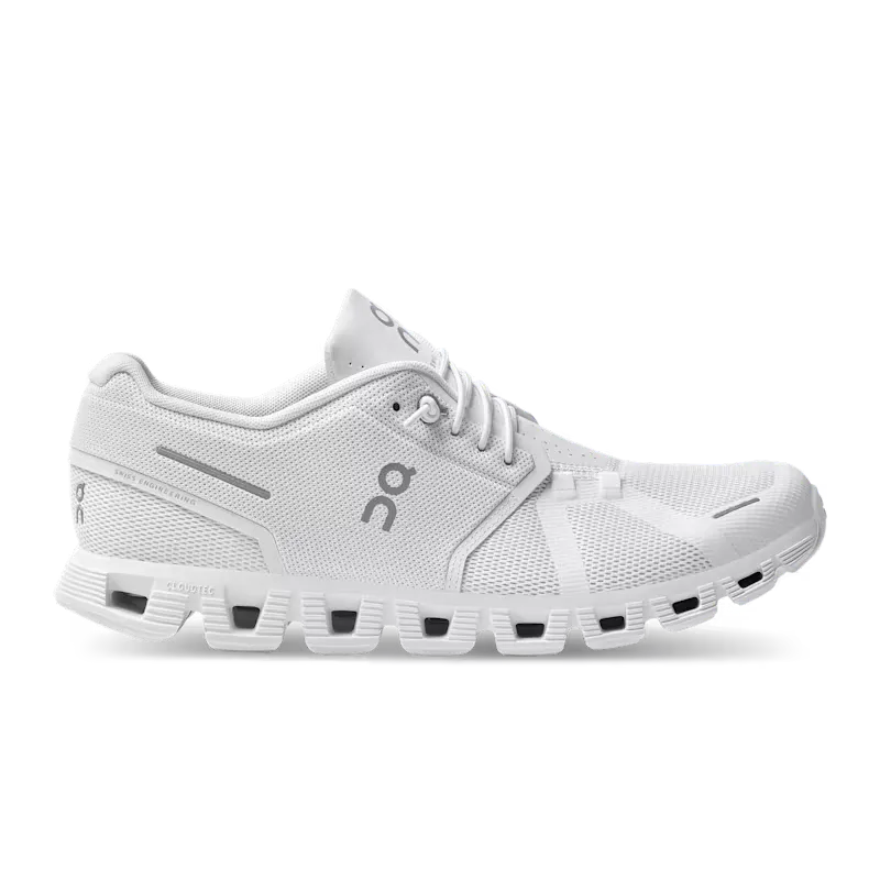 On Cloud 5 Shoes White Chambray On Cloud 5 Shoes White Chambray - On White Model