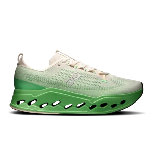 En Cloudsurfer Max Ivory/Honeydew, una zapatilla para correr con CloudTec Phase y espuma Helion.