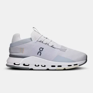 En Cloudnova Frost Cream Shoes, unas zapatillas ligeras con un estilo moderno y una amortiguación CloudTec inmejorable.